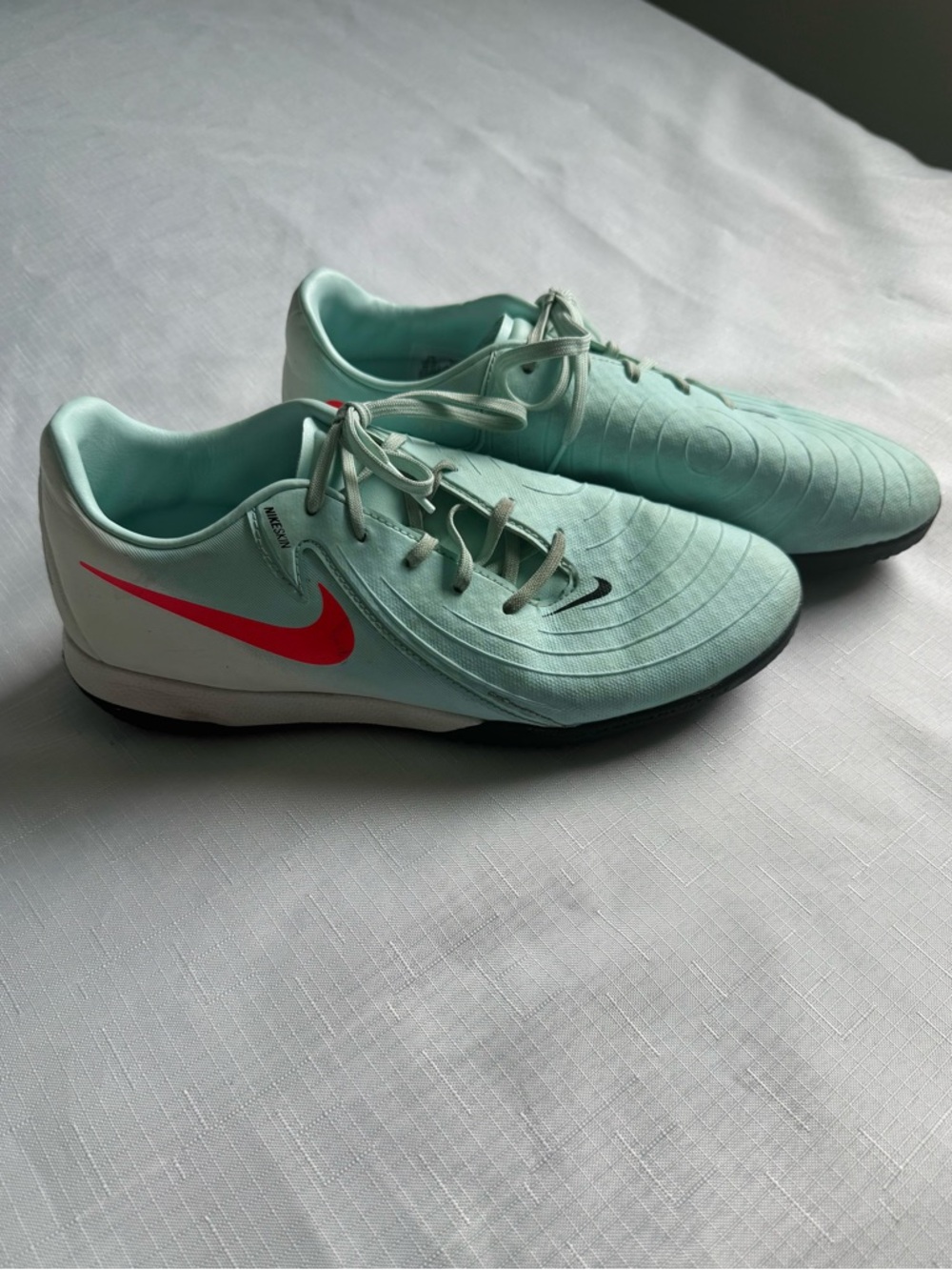 Indoor Soccer Shoe - Nike Phantom GX - Women's Size 6.5